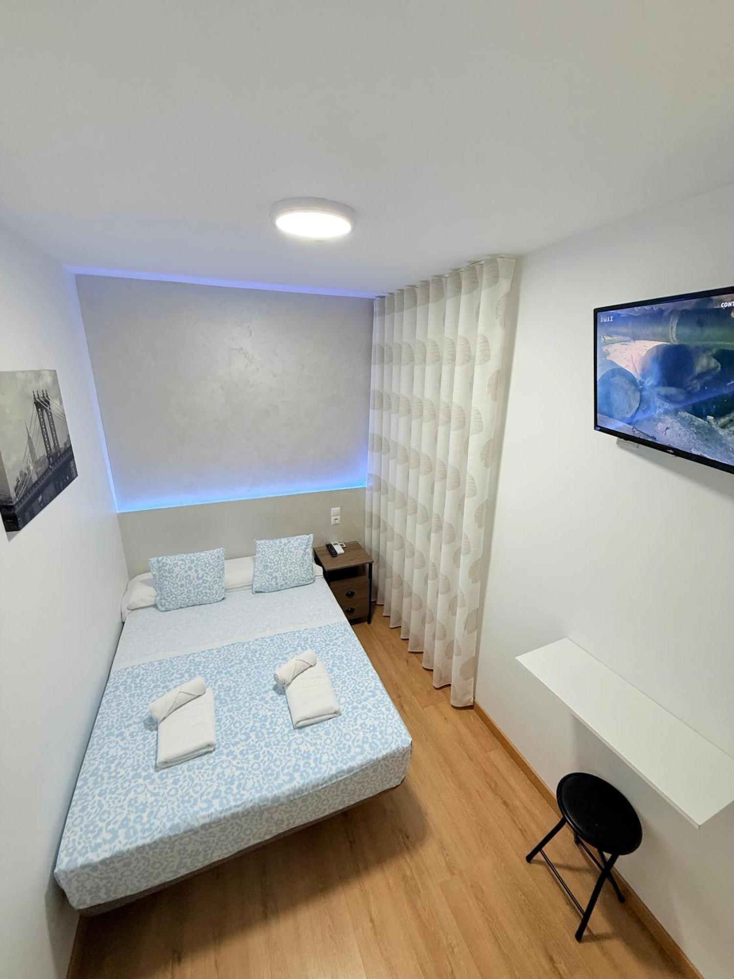 Hostal Quinta Santillan San Fernando De Henares Zewnętrze zdjęcie